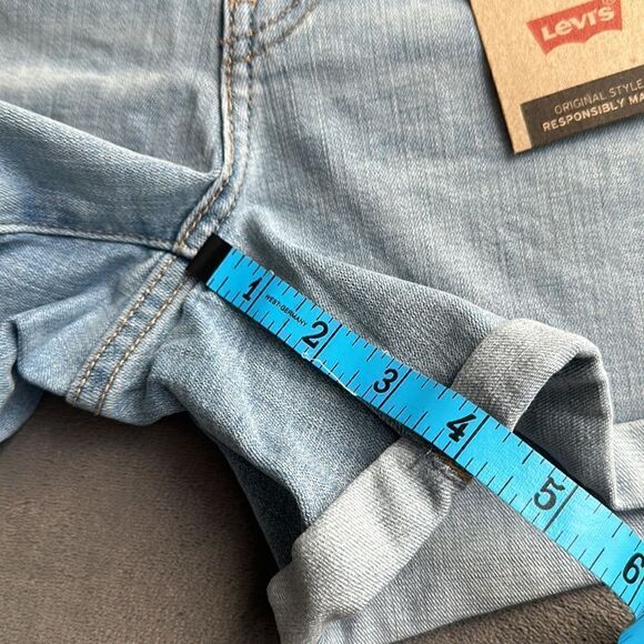 New Levi’s Sculpt Hypersoft Mid Length Shorts Mid Rise Size 31 - Picture 4 of 8